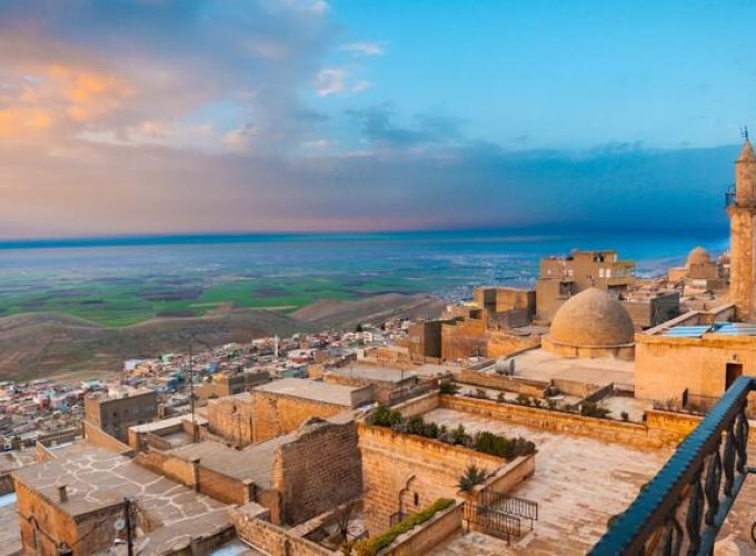 4-6 Aralık Arkeolog Mesut Alp ve Profesyonel Tur Rehberi Mois Gabay eşliğinde Antep Urfa Göbeklitepe Karahantepe