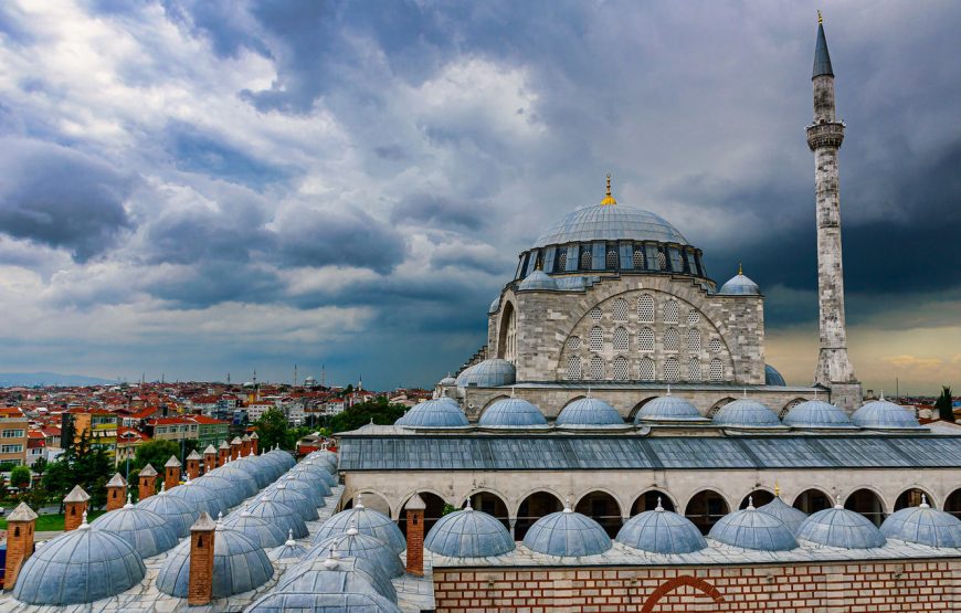 9 Ağustos Pazar Aleksandır Masev ile Kariye Edirnekapı Balat Sinagog ziyaretleri eşliğinde