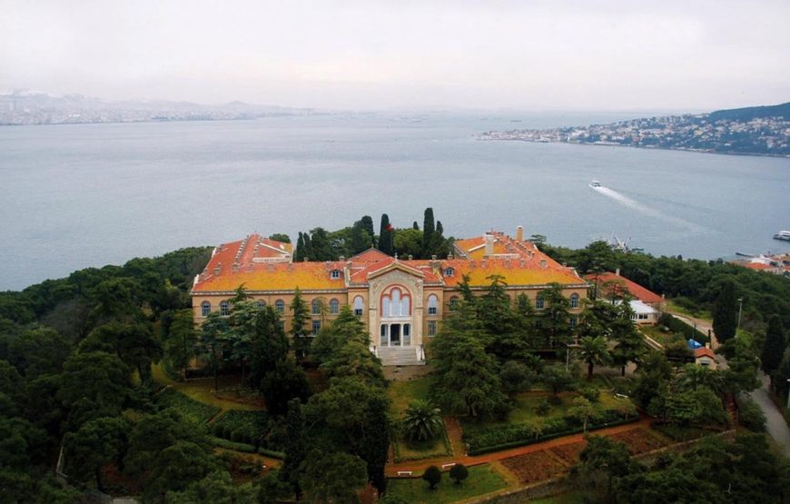 2 Ağustos Pazar Mustafa Meriç ile ile Halki’den Heybeliada’ya Bir Ada Hikayesi