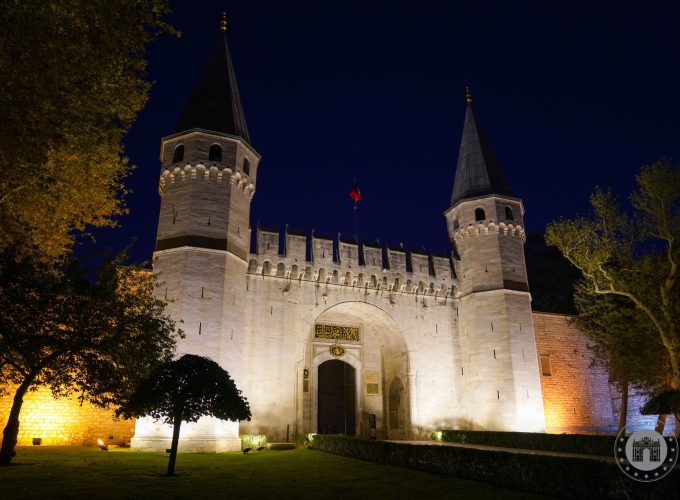 13 Haziran Cumartesi Aleksandır Masev eşliğinde Gece Gece Topkapı Sarayı ve Harem turu (Seminer eşliğinde)