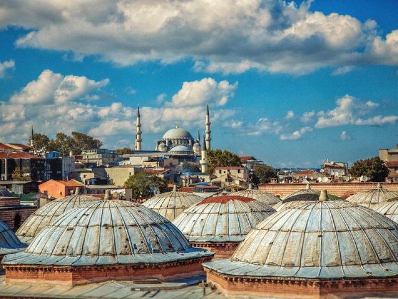 2 Mayıs Cumartesi Aleksandır Masev ile Çatılarıyla Kapalıçarşı