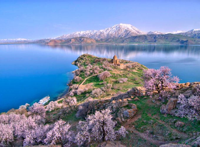 17-19 Mayıs 2026 Akıntıya Karşı: İnci Kefali Zamanında Butik Van Doğubeyazıt Iğdır Mois Gabay&Mukadder Yardımcıel eşliğinde