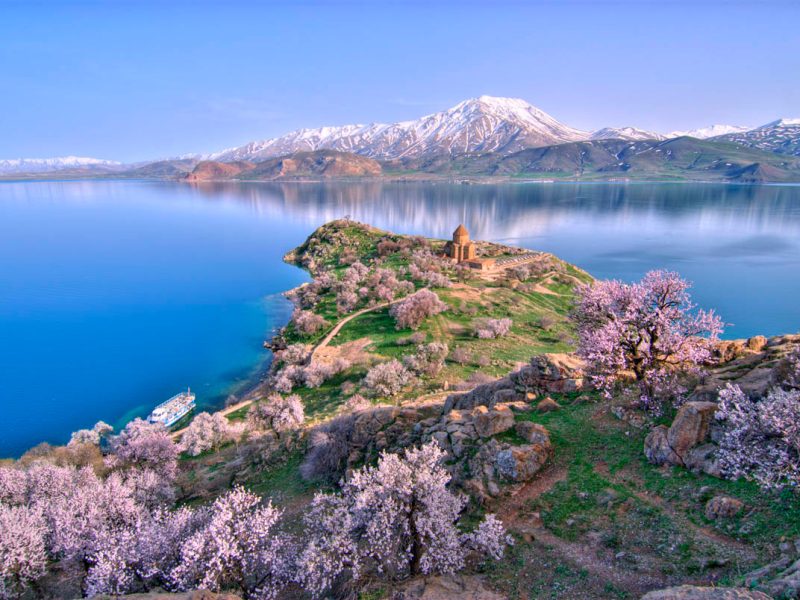 17-19 Mayıs 2026 Akıntıya Karşı: İnci Kefali Zamanında Butik Van Doğubeyazıt Iğdır Mois Gabay&Mukadder Yardımcıel eşliğinde