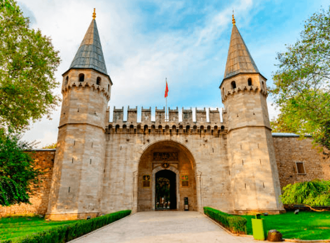 9 Mayıs 2026 Cumartesi Rana Demiriz ile Tahtın Gölgesinde: Topkapı Sarayı ve Ayasofya