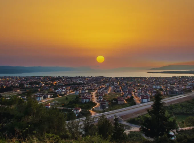 27 Eylül Pazar Aleksandır Masev eşliğinde Konsillerin ve Çinilerin İzinde İznik