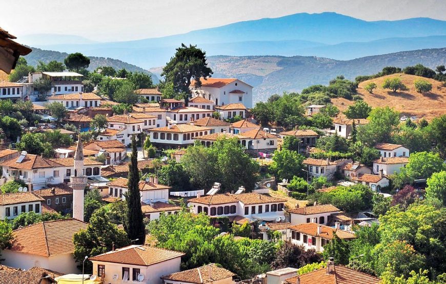 29-31 Ekim 2026 Perşembe – Cumartesi Ege Köylerine Yolculuk  Efes – Şirince – Ödemiş – Tire – Birgi – Sardes