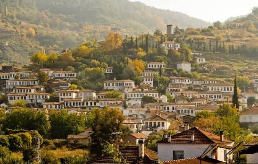 29-31 Ekim 2026 Perşembe – Cumartesi Ege Köylerine Yolculuk  Efes – Şirince – Ödemiş – Tire – Birgi – Sardes